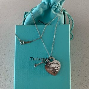Authentic Return to Tiffany™
Heart Tag with Key Pendant necklace